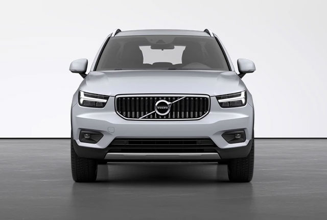 XC40-RECHARGE_grigio_foto2.jpg